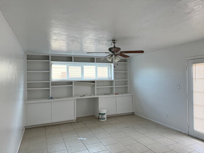 Foto del edificio - 5-Bedroom Home In Tempe