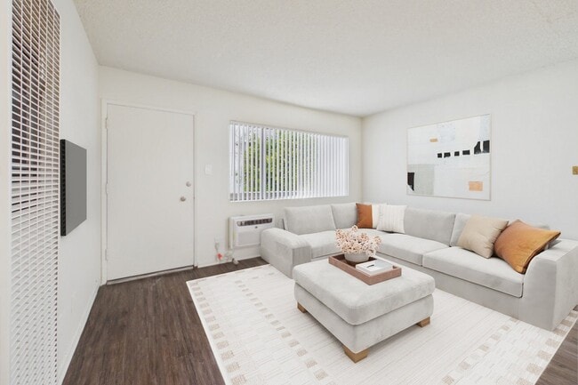 Building Photo - Roscoe Terrace