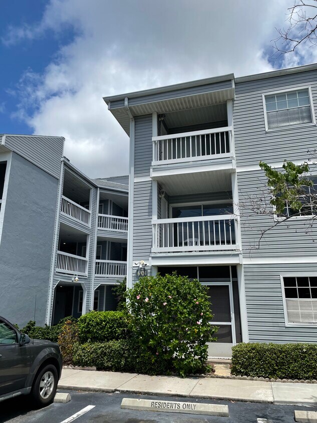 6924 Stones Throw Cir N Unit 8203, Saint Petersburg, FL 33710 Condo for Rent in Saint