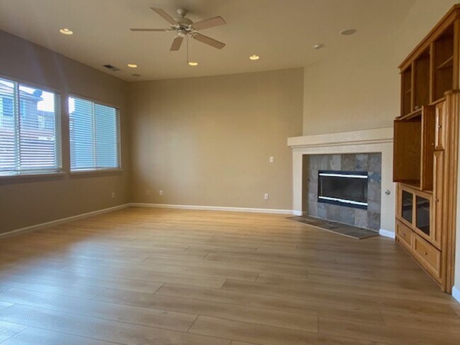Building Photo - Immaculate home in West Roseville! Please no pets