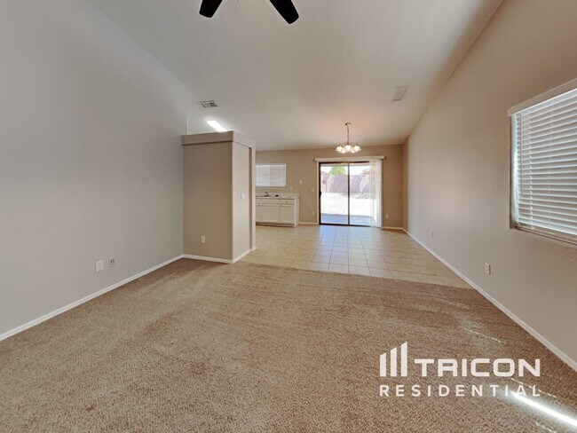Foto del edificio - 25726 W St Kateri Dr