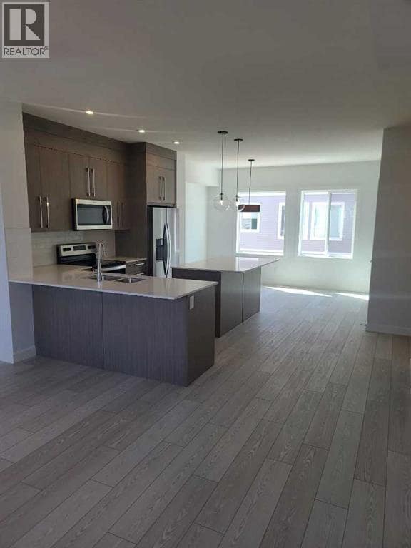 Photo du bâtiment - 335 Creekside Blvd