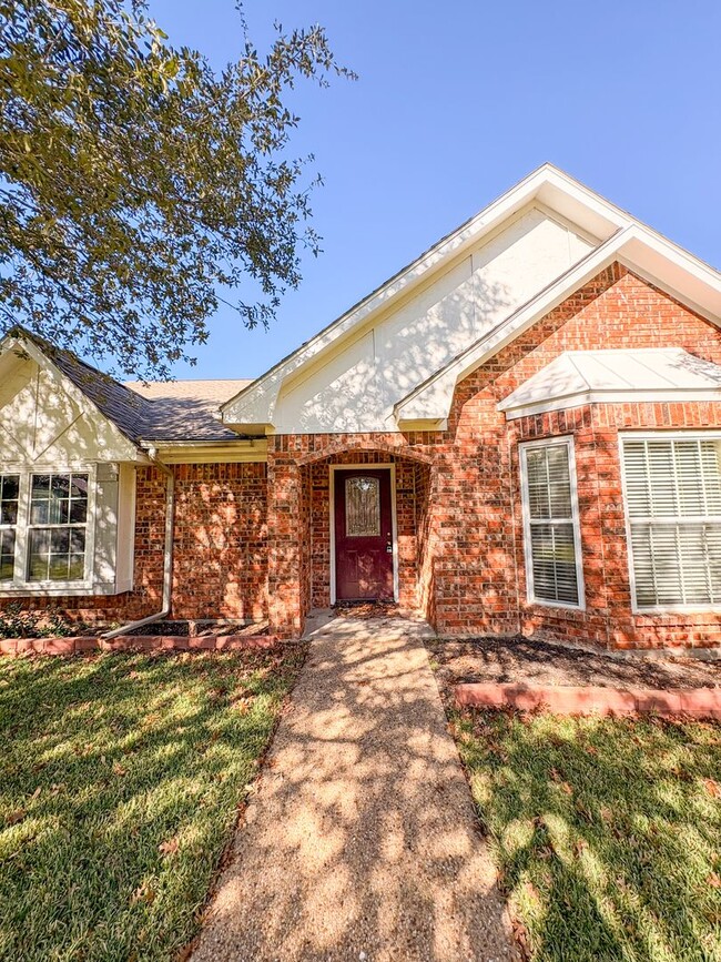 Foto del edificio - 1221 Walden St