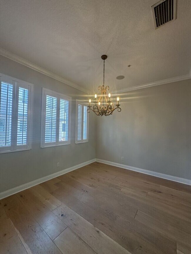 Building Photo - WESTSHORE YACHT CLUB - PREMIER GATED COMMUNITY