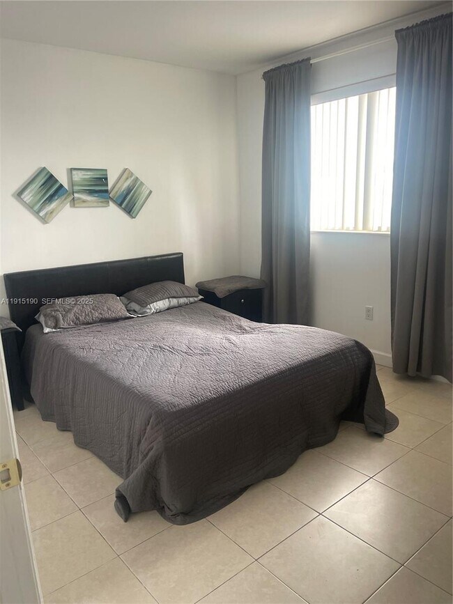 Foto del edificio - 2280 SW 32nd Ave