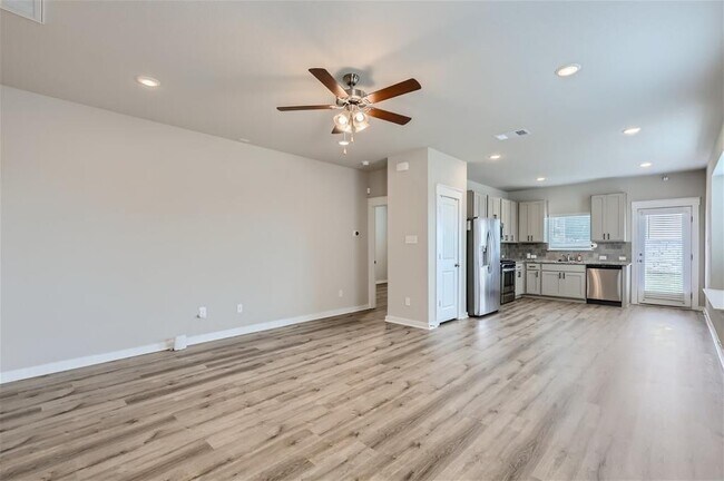 Building Photo - 2233 Rocoso Trl
