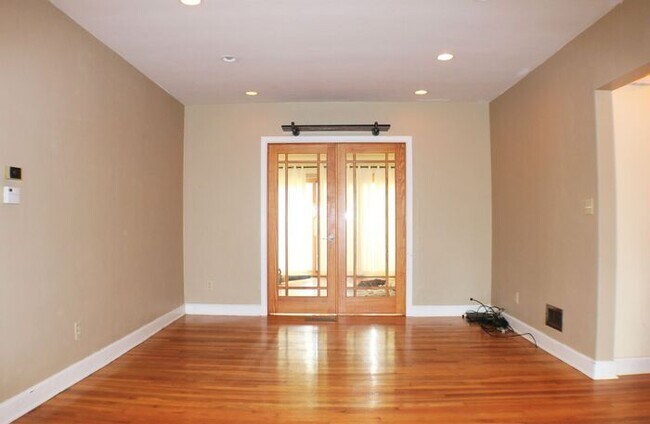 Foto del edificio - 258 Black Springs Cir