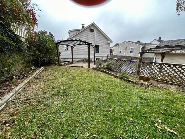 Foto del edificio - 19 Henry St