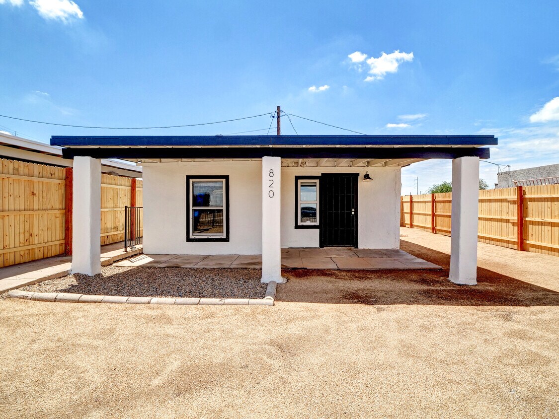 Foto principal - 820 S 15th Ave