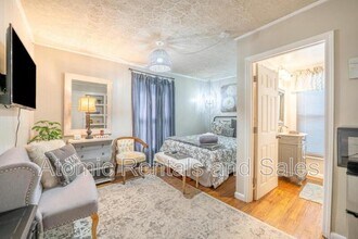 Building Photo - 714 E Jefferson St