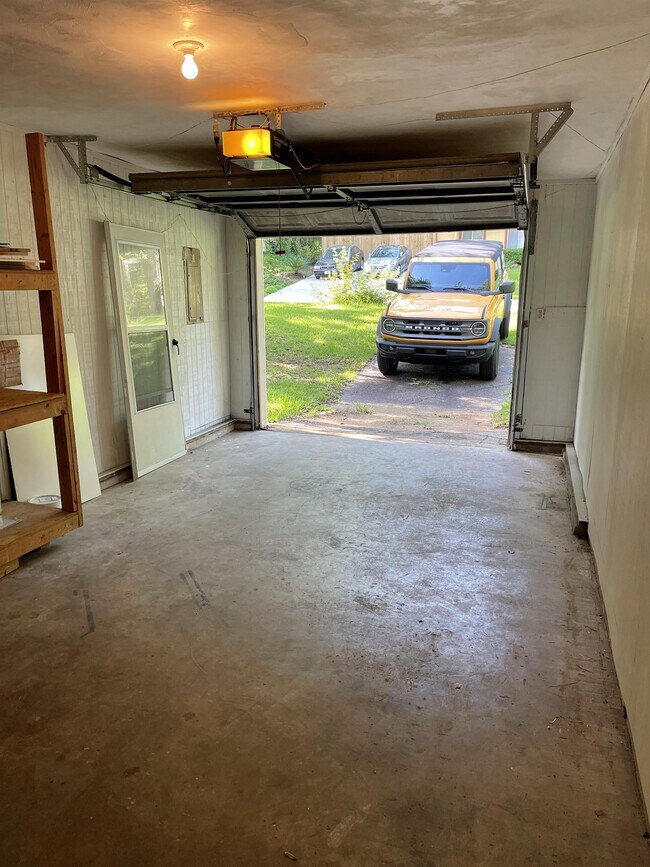 Building Photo - 1816 Doric Dr