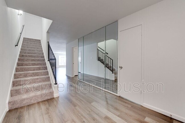 Foto del edificio - 15341 Falmouth Ave