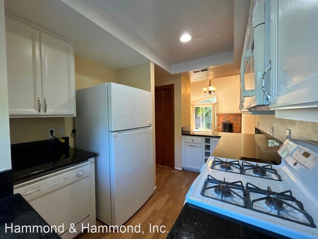 Building Photo - 2 br, 1.5 bath House - 6408 Katherine Rd.,...