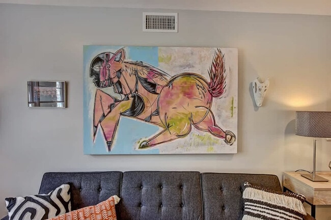 Building Photo - 510 Queens Rd