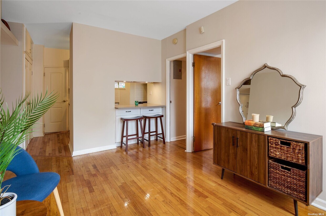 Primary Photo - 415 9th St