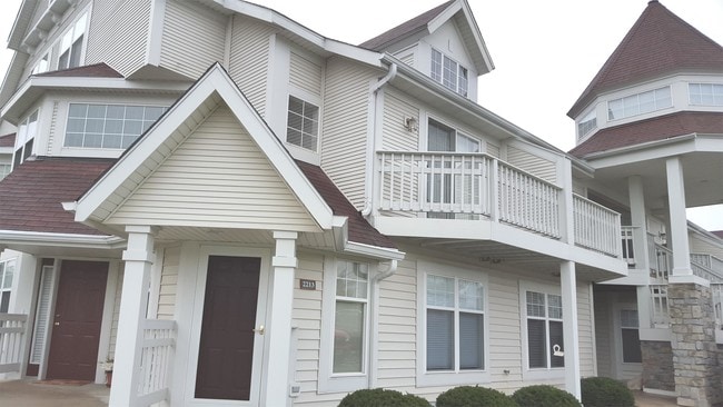 Building Photo - 2213 Landings Ln