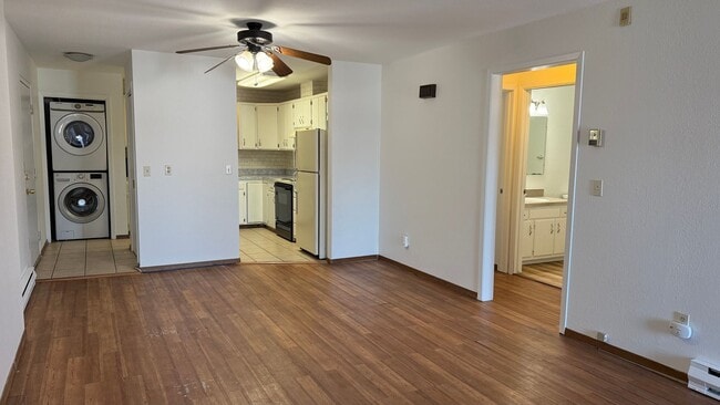 Photo - A quaint (2) Bed, (1) Bath unit with mountain views! House