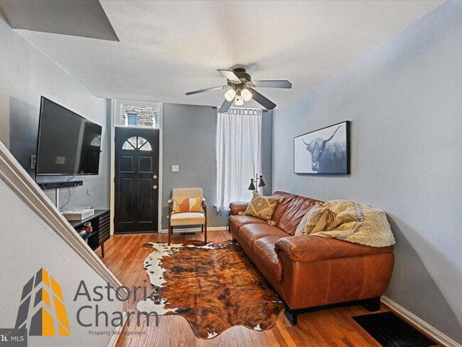 Foto del edificio - Beautifully Renovated 2-Bed, 1-Bath with P...