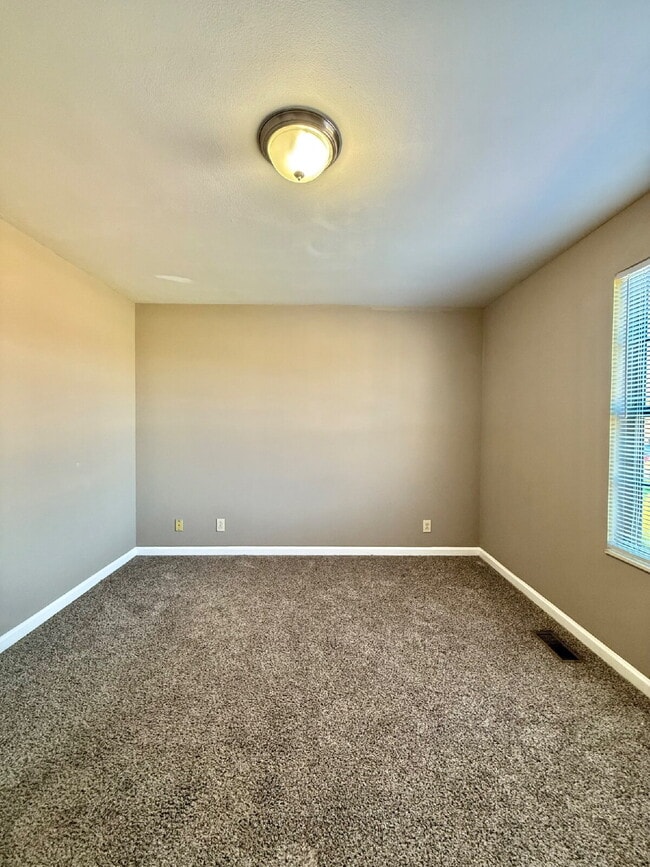 Building Photo - 291 Northridge Drive Unit 2