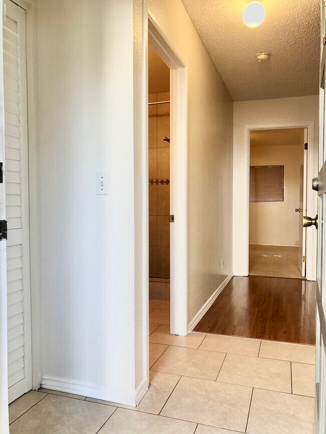 Entry - 95-355 Kuahelani Ave