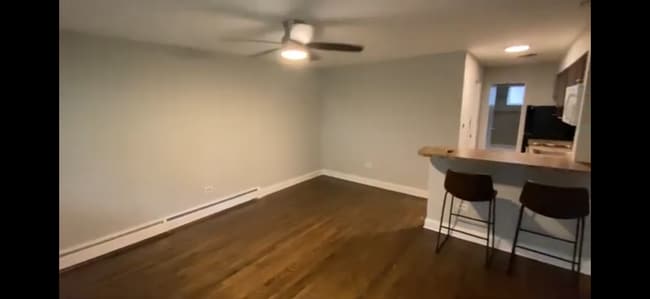 Building Photo - 1743 W Bryn Mawr Ave