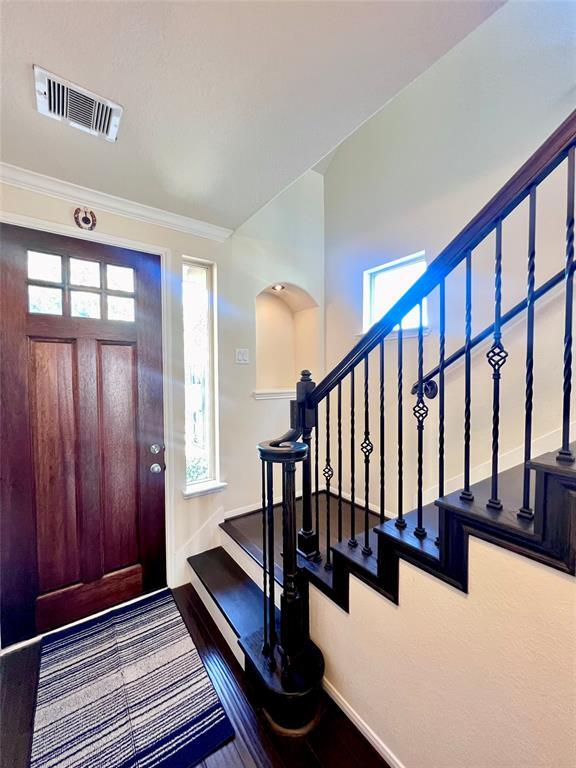 Foto del edificio - 6363 Fairdale Ln