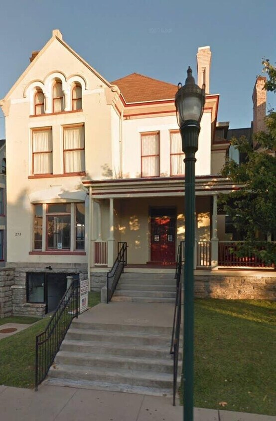 Foto principal - 275 S Limestone