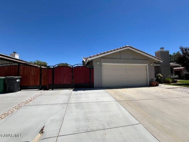 Building Photo - 43770 Santa Rosa Cir