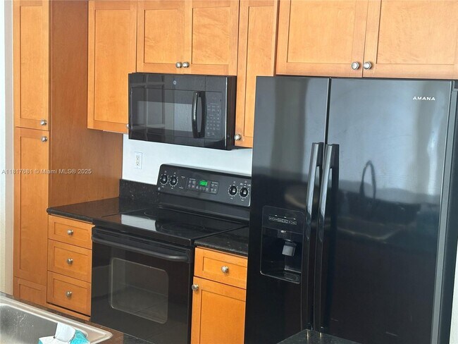 Foto del edificio - 10350 W Bay Harbor Dr