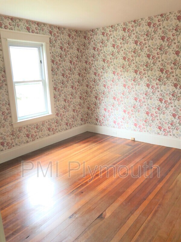 Building Photo - 74 Standish Ave