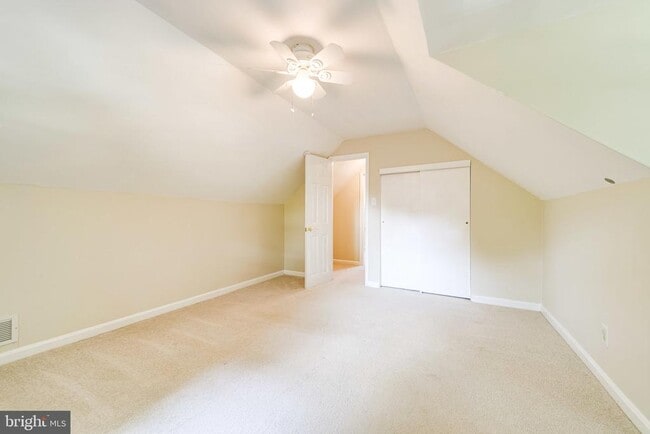 Building Photo - 4038 Maple St