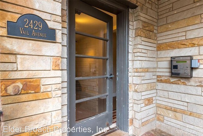 Building Photo - 2 br, 1 bath House - 2429 Vail Ave #B7