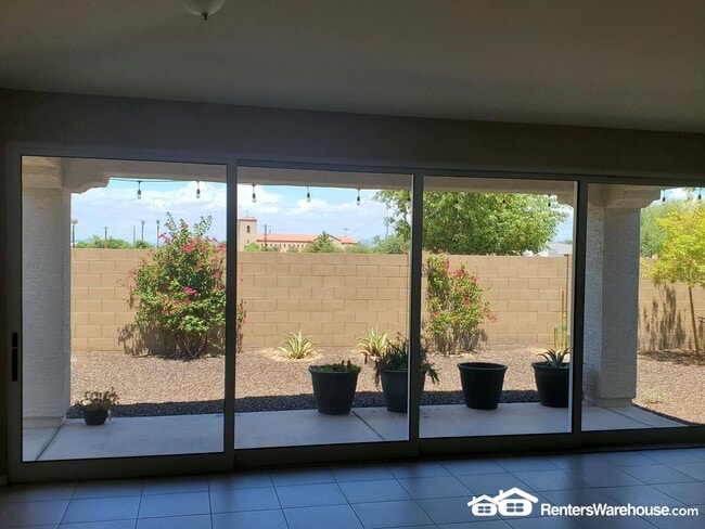 Foto del edificio - 848 E Constance Wy