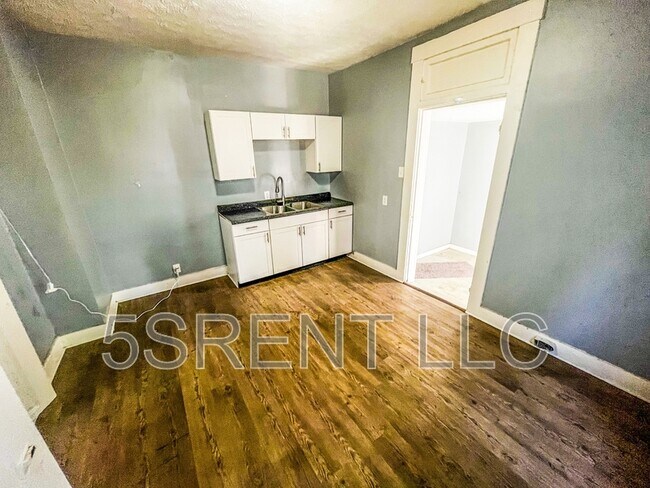 Foto del edificio - 406 Gray Ave