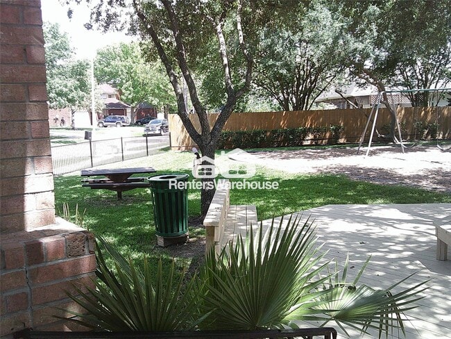 Building Photo - 13427 Garden Grove