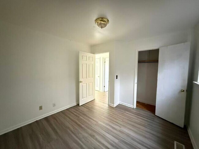 Foto del edificio - 1607 S Mack Smith Rd