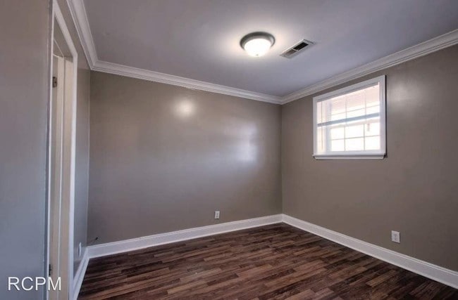 Building Photo - 1601 2nd Way NE