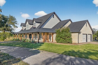 Building Photo - 435 Oxbow Trail