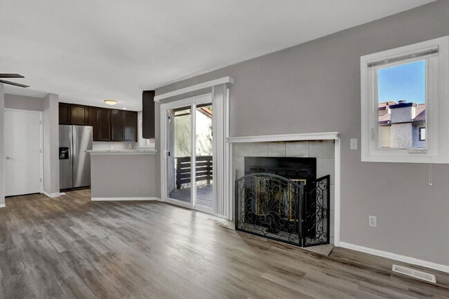 Building Photo - 7480 Alameda Ct