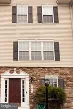 Building Photo - 104 Stingray Ct