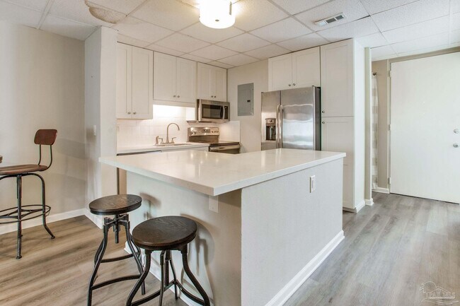 Foto del edificio - 201 Pensacola Beach Rd
