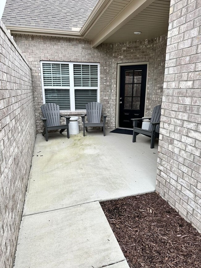Building Photo - Gallatin Cottage Home with Two Car Garage