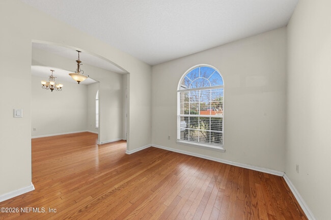 Foto del edificio - 593 Grand Parke Dr