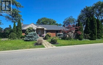 Building Photo - 139 South Dr