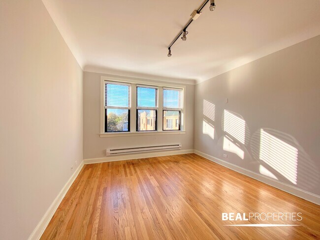 Foto del edificio - 2321 N Rockwell St