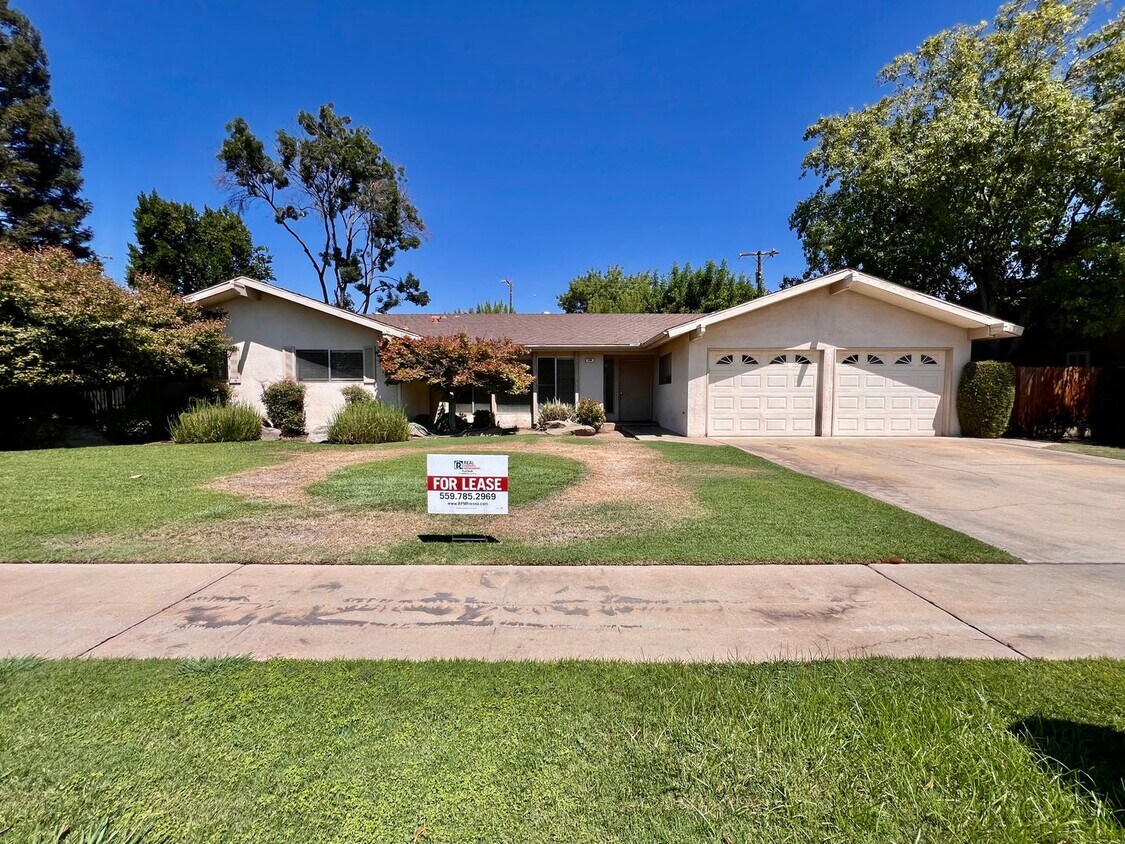 Foto principal - $2,350 Maroa & Sierra, 4 Bedroom - W. Elle...
