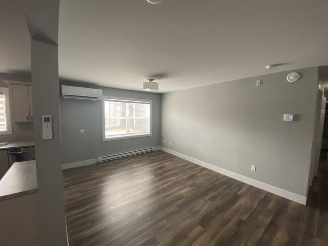 Building Photo - 30 Parks St