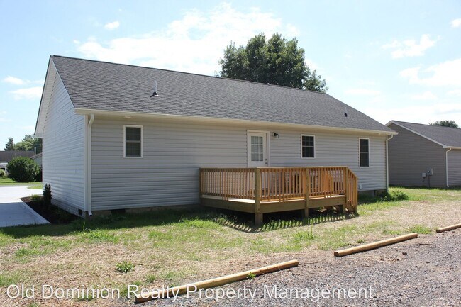 Building Photo - 3 br, 2 bath House - 600 17th Street