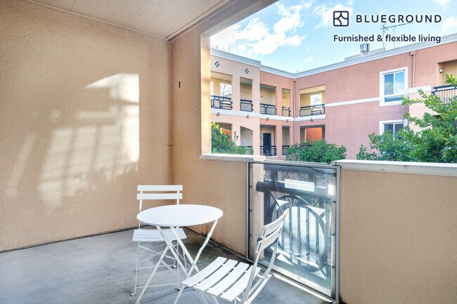 Foto del edificio - 295 E Evelyn Ave