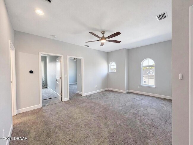 Foto del edificio - 6240 Woodhaven Village Dr
